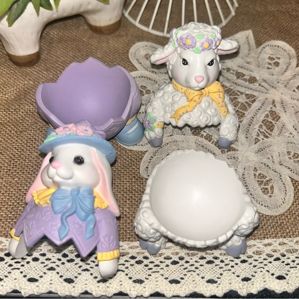 Vintage Avon 1997 Easter Egg Pals Lamb and Bunny set egg holders 4" plastic - Picture 8 of 11